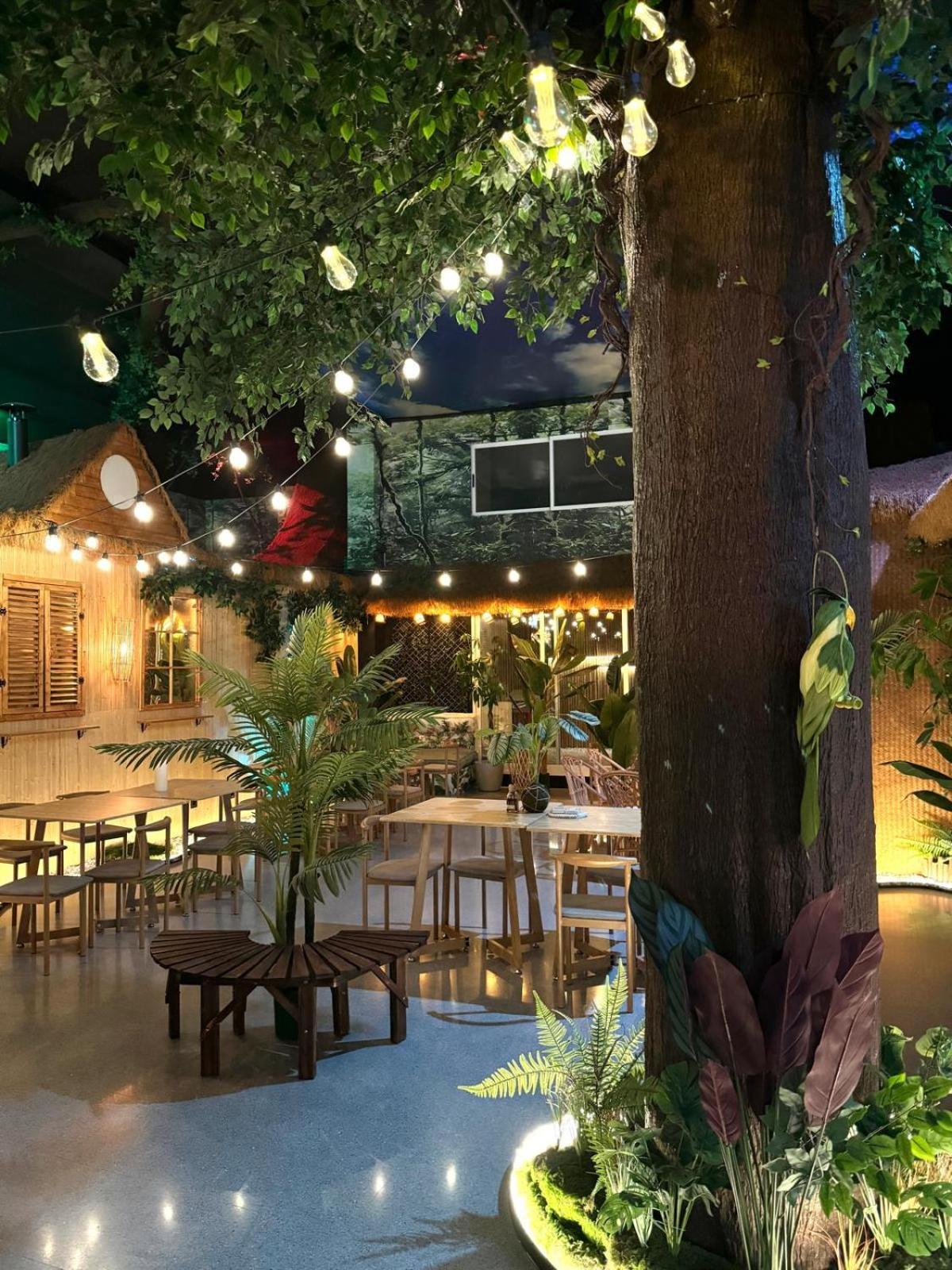 ולנסיה The Pod Suite Hostel Village מראה חיצוני תמונה