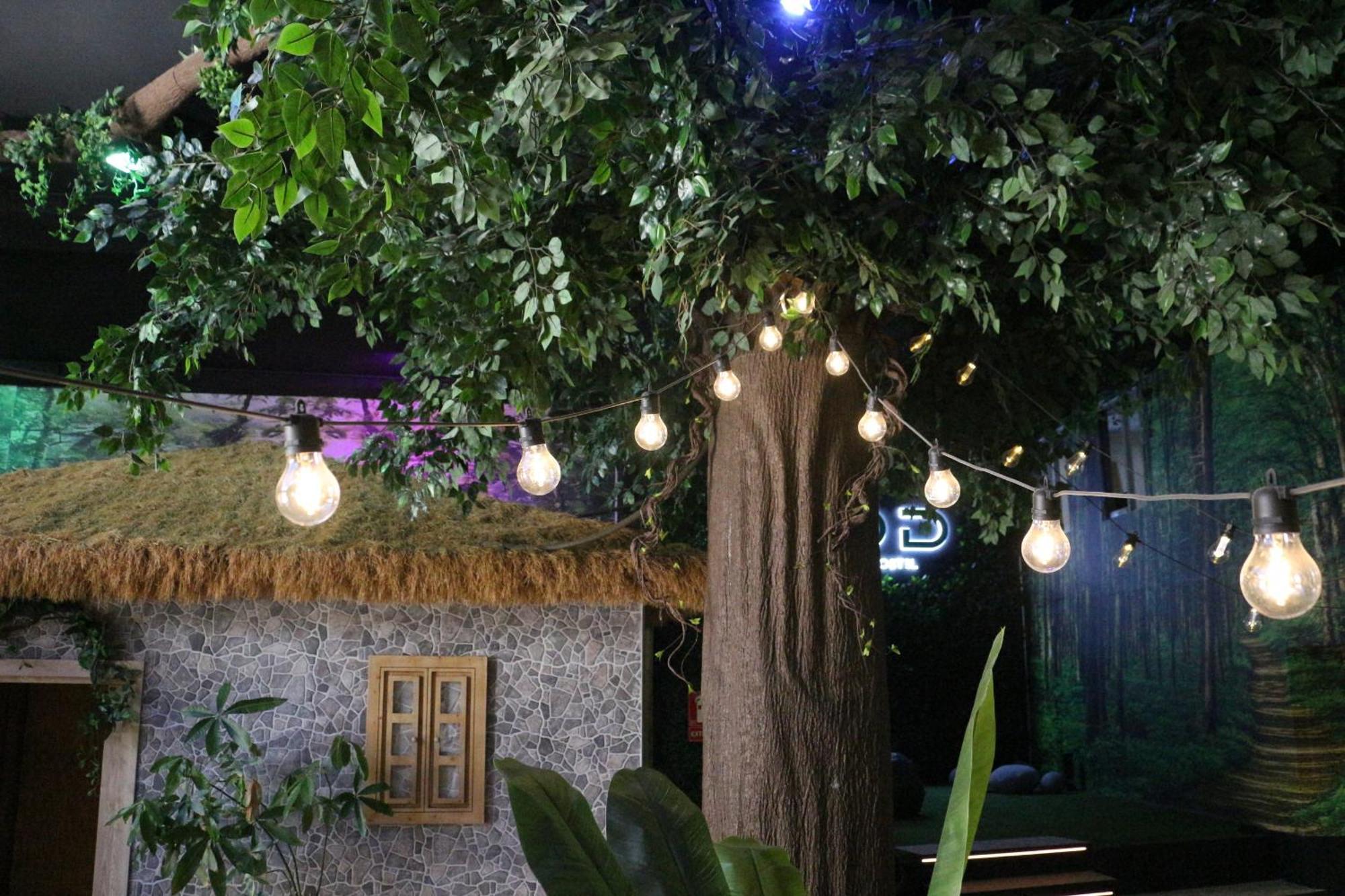 ולנסיה The Pod Suite Hostel Village מראה חיצוני תמונה