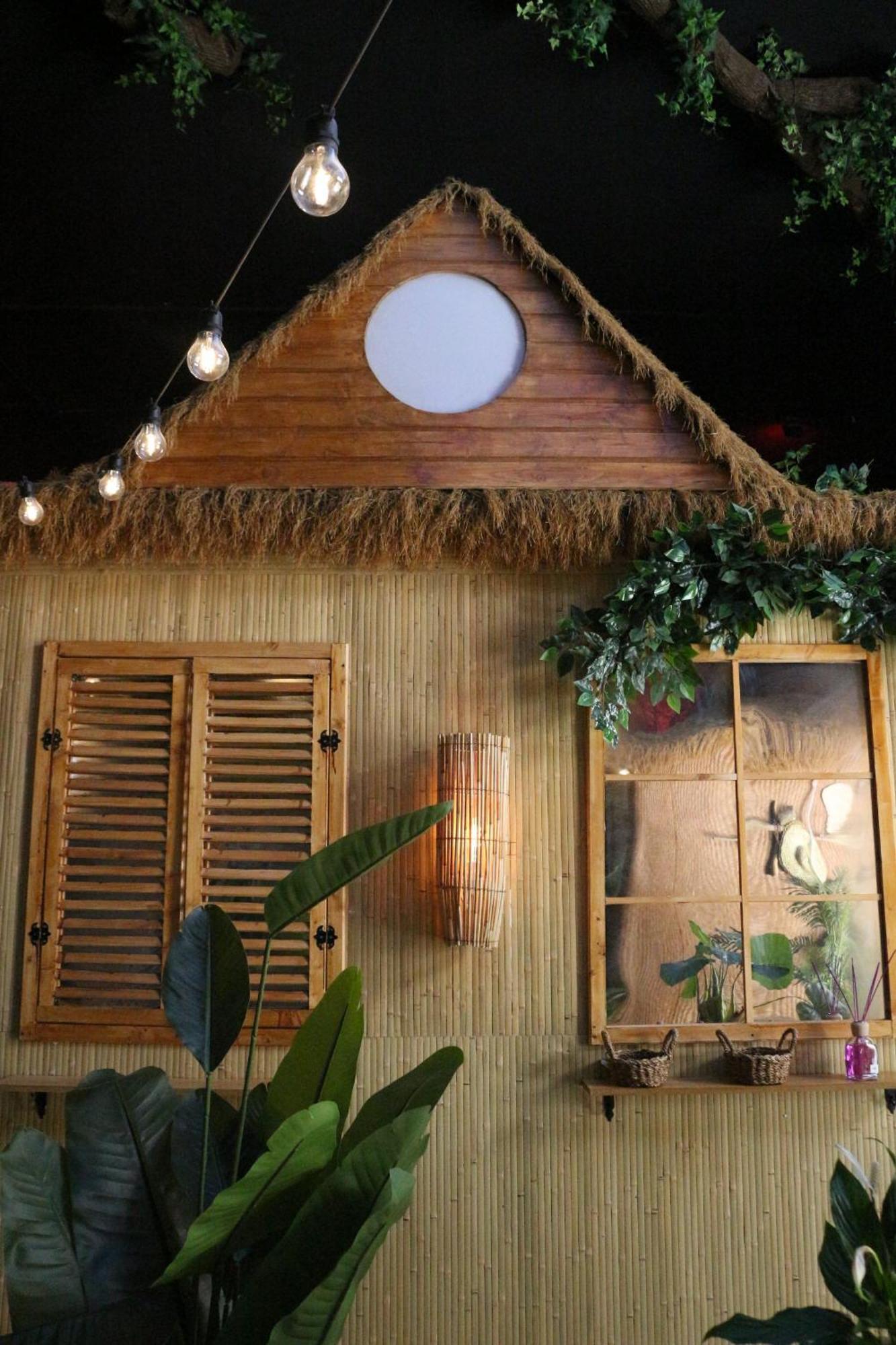 ולנסיה The Pod Suite Hostel Village מראה חיצוני תמונה