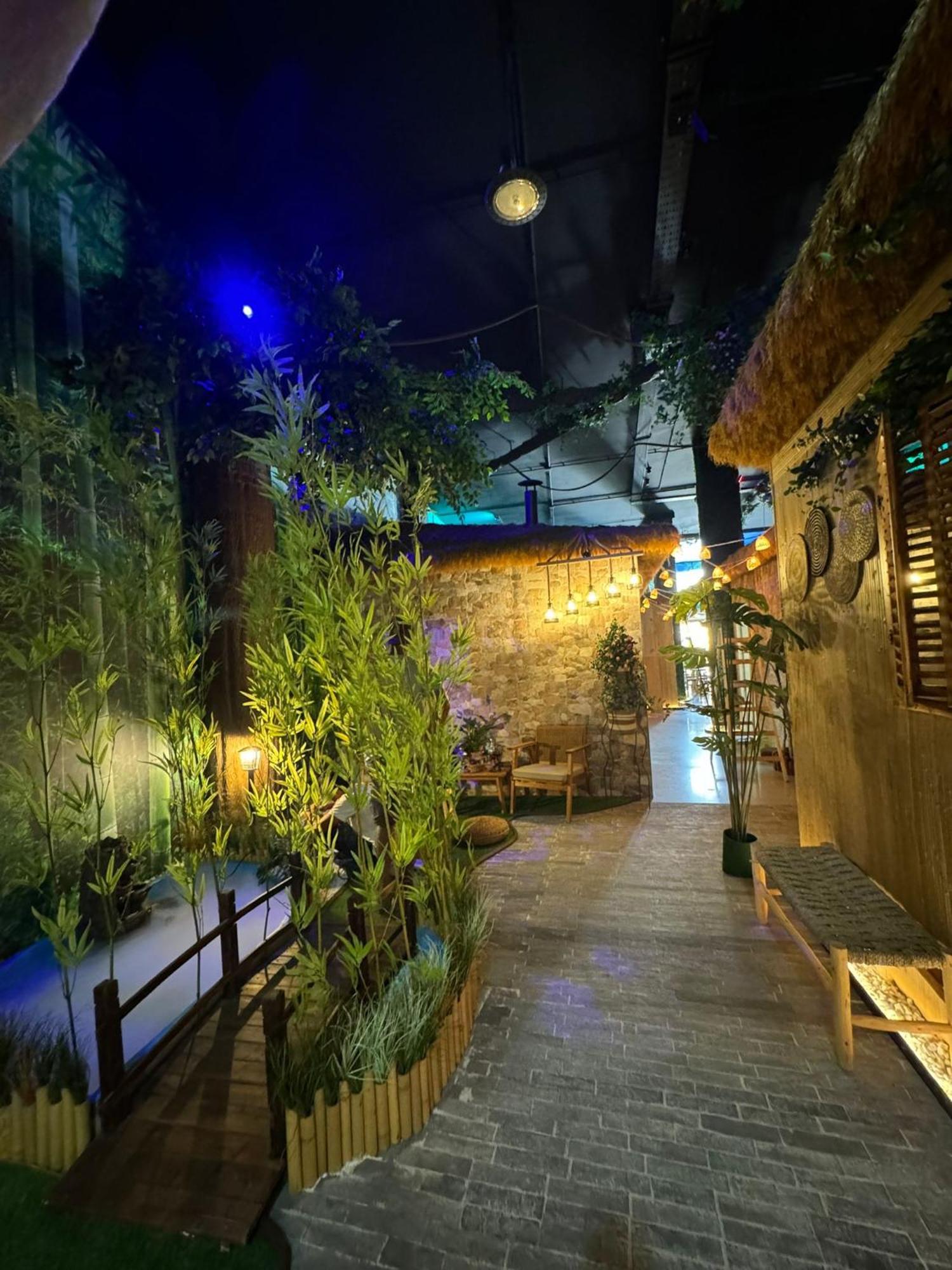 ולנסיה The Pod Suite Hostel Village מראה חיצוני תמונה