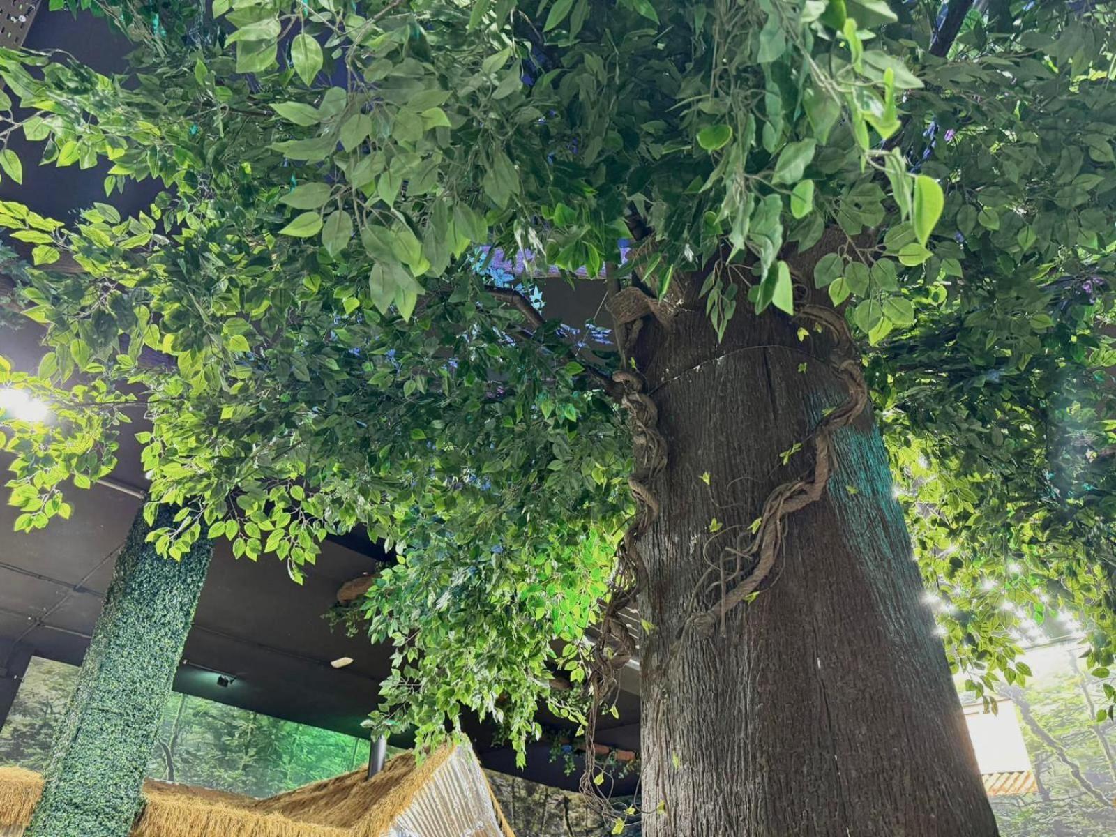 ולנסיה The Pod Suite Hostel Village מראה חיצוני תמונה